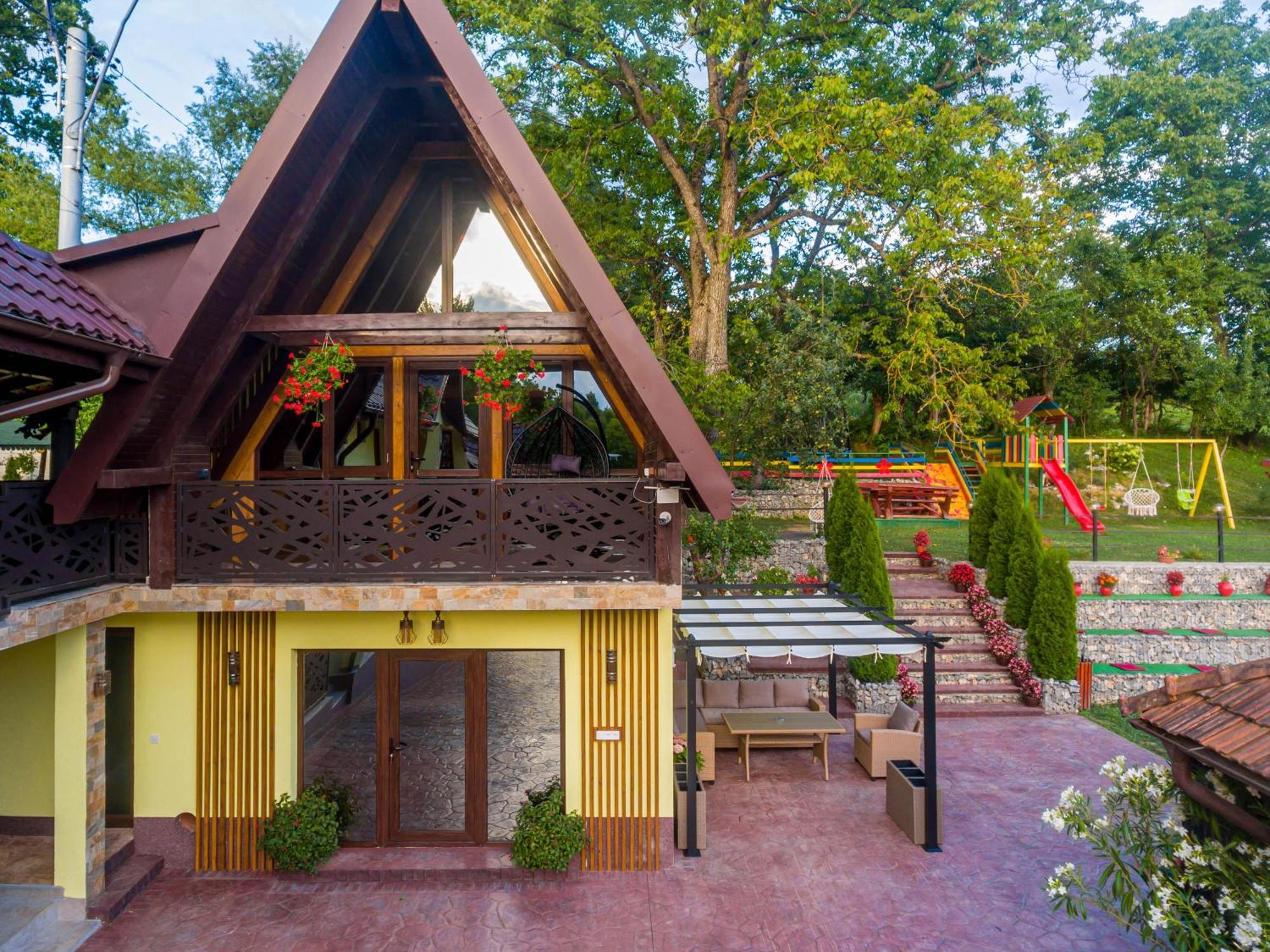Guest house Pensiunea Mihaela-transalpina