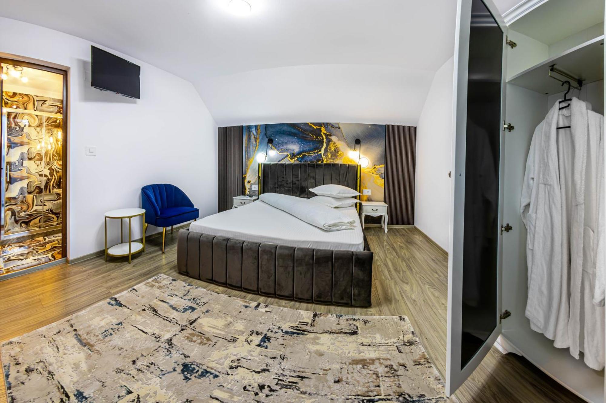 Pensiunea Mihaela-transalpina Guest house Novaci-Straini